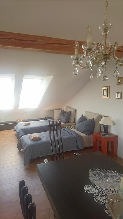Angel'S Nest Apartment Komenda Екстер'єр фото